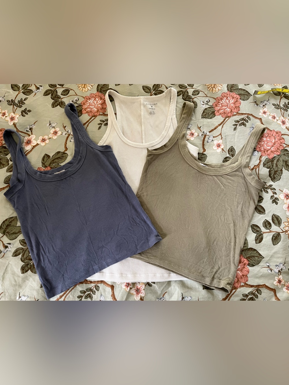 🌟Bundle of Medium Tank Tops